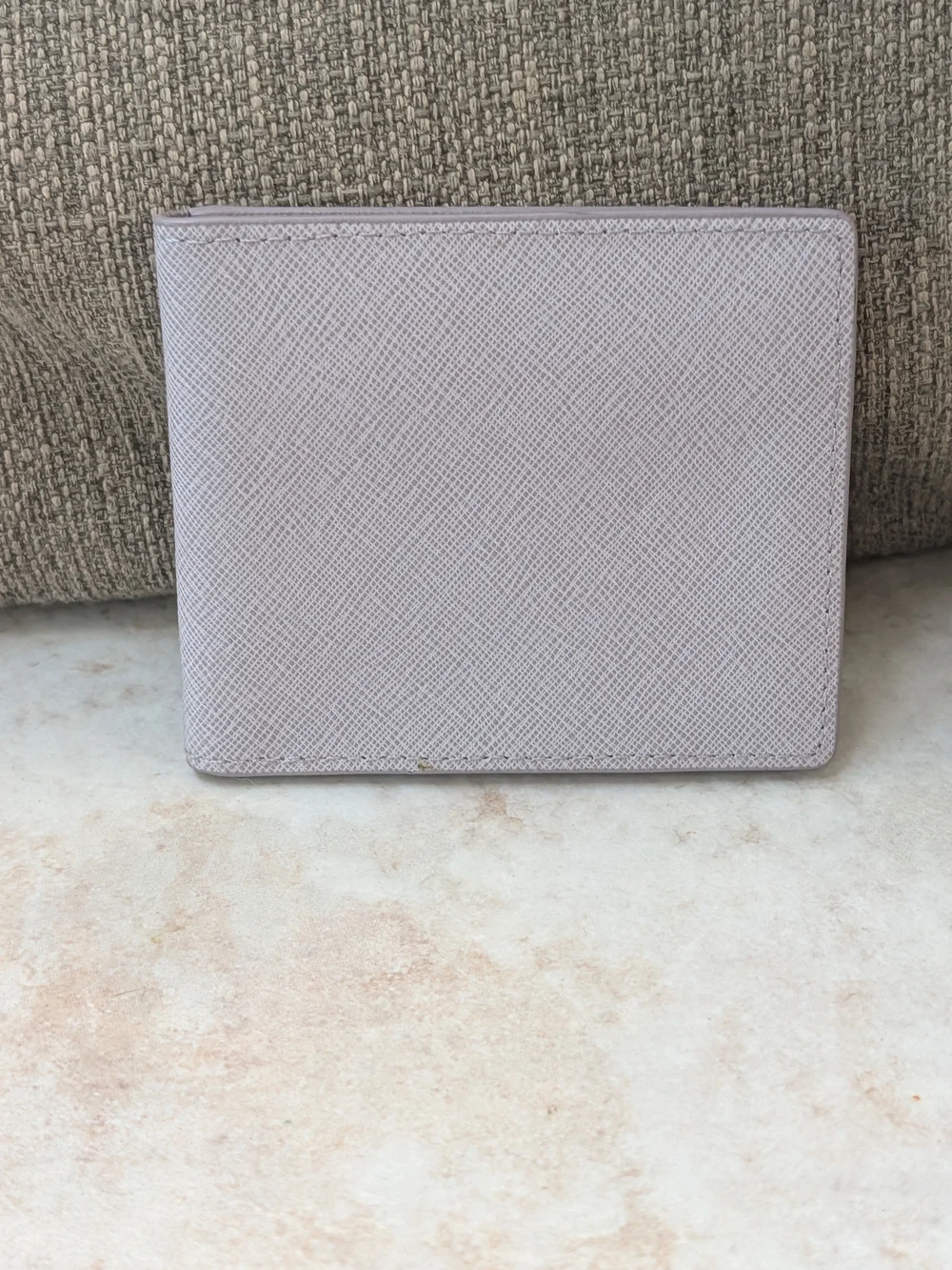 Michael Kors Textured Bi-Fold Wallet EUC